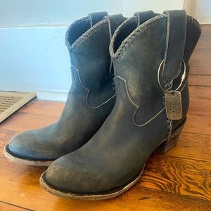 Genuine leather Lane boots